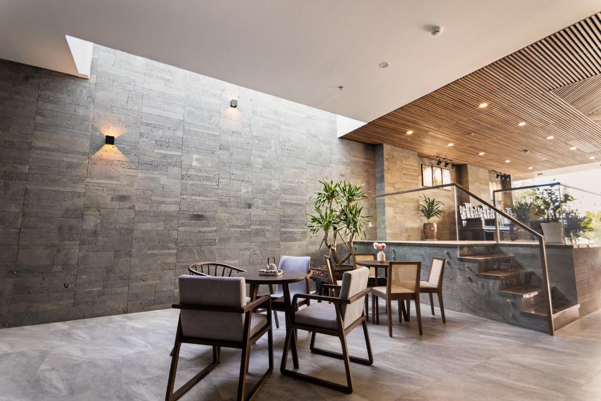 Hoang Thinh Hotel & Apartment Danang Exterior foto